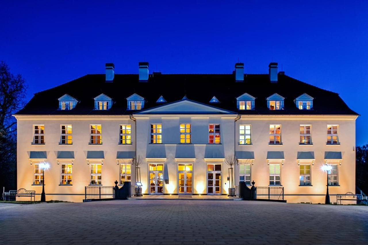 Schloss Rattey Schonbeck  Kültér fotó